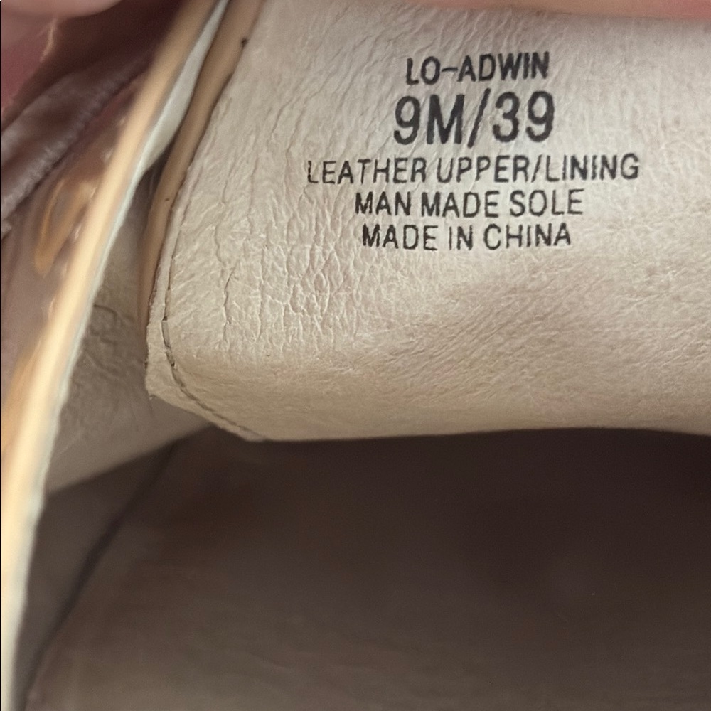 Louise Et Cie Women's Nude Patent Leather Oxfords "Adwin" Flats Size 9M/39 VGUC - Picture 3 of 14